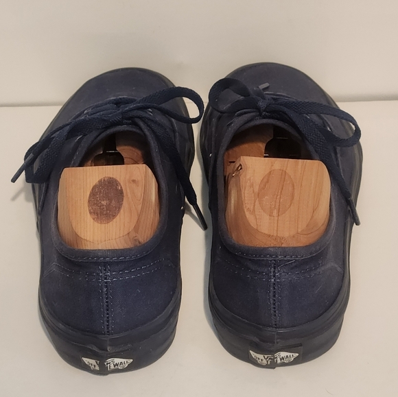 Used Navy Blue Vans Skater Sneakers Women’s Size 8 - Picture 4 of 9